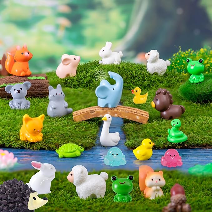 150 Pieces Mini Resin Animals Mini Resin Figures Tiny Resin Animals Model Set for DIY Miniature Garden Decor, Dollhouse Ornament,Succulents Plants Ornaments, Animals Party Favors