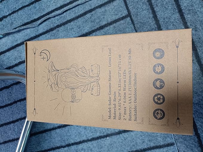 Garden Gnome Decor, Solar Gnomes Decorations Outdoor Gnome Statue Figurine with Solar LED Lights for Outside Lawn Patio Yard Gifts for Mom/Grandma/Birthday