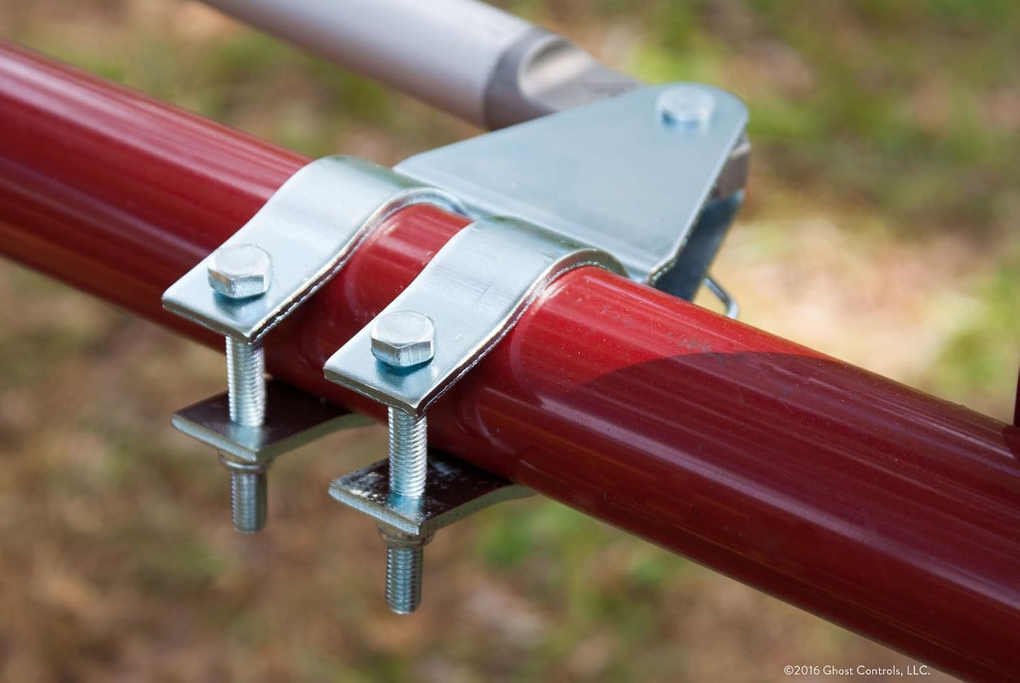 GC GHOST CONTROLS Heavy-Duty Automatic Gate Opener Kit for Swing Gates with Long-Range Gate Opener Remote - Model TDS2