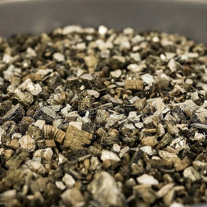 Horticultural Organic Vermiculite by GARDENERA - Medium Grade - Natural Soil Additive for Potted Plants, Orchids, Hydroponics, Terrariums (3 Quart)