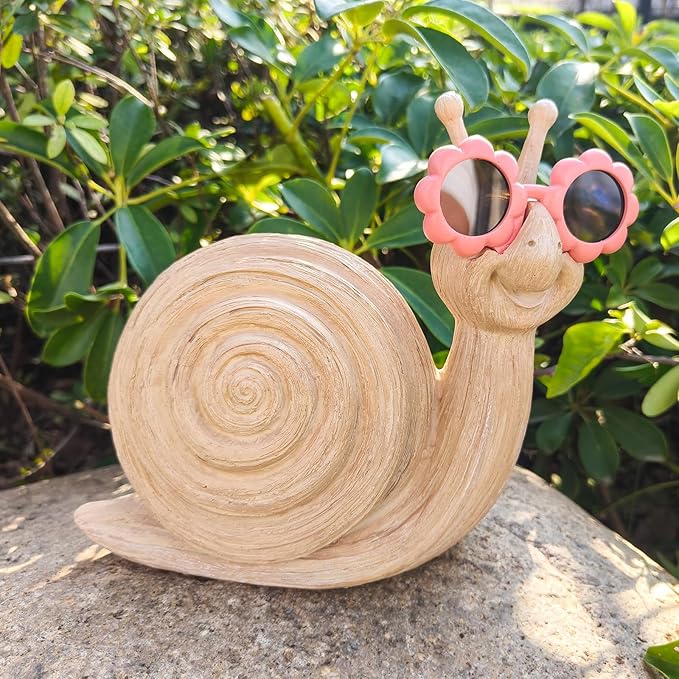 Garden Statue Snail Resin Snail with Glasses Outdoor Decor for Patio Garden Lawn Ornaments Garden Decorations Outdoor Clearance Yard Art Statues Housewarming Garden Gift for Women