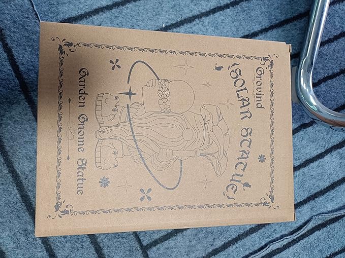 Garden Gnome Decor, Solar Gnomes Decorations Outdoor Gnome Statue Figurine with Solar LED Lights for Outside Lawn Patio Yard Gifts for Mom/Grandma/Birthday