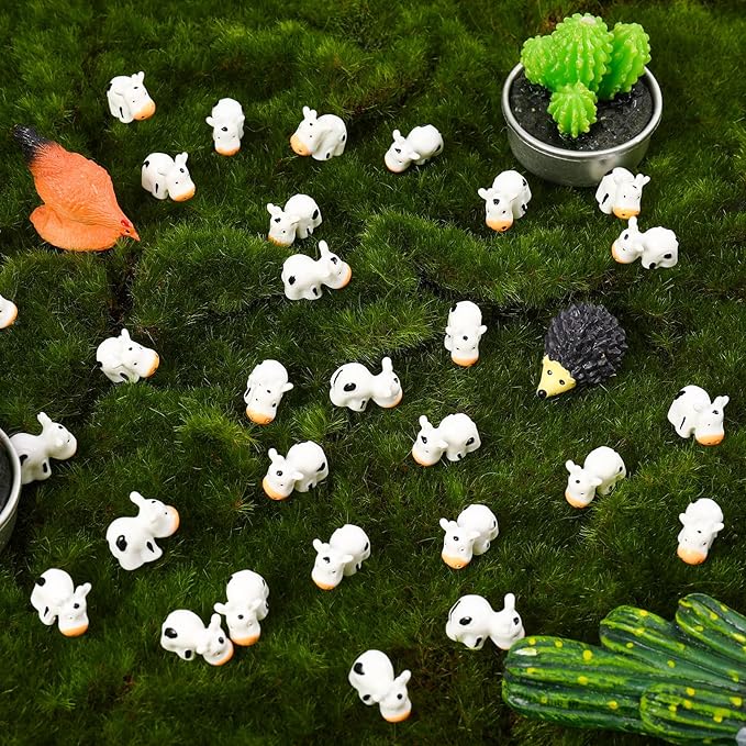 Fuyamp 100 Pcs Mini Resin Cow Figurines Cute Miniature Figurines Fairy Outdoor Moss Ornaments Landscape Figurines Garden DIY Ornament Accessories for Indoor Outdoor